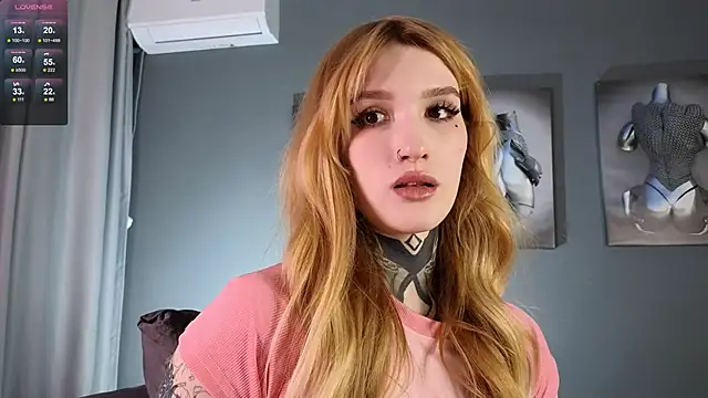 Snapshot of SophieInkk chatting on February 2025 07:56:02 PM SophieInkk online show from February 2025 07:56:02 PM