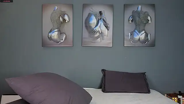 Snapshot of SophieInkk chatting on March 2025 08:59:01 PM SophieInkk online show from March 2025 08:59:01 PM