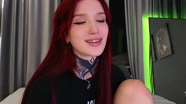 Snapshot of SophieInkk chatting on March 2026 12:54:02 AM SophieInkk online show from March 2026 12:54:02 AM