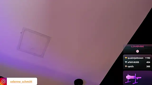 Snapshot of selenne_schmitt chatting on March 2025 11:01:02 PM selenne schmitt online show from March 2025 11:01:02 PM