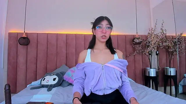 MarianaBranzz online show from December 2024 01:05:02 PM