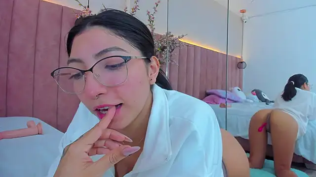 MarianaBranzz online show from February 2025 07:17:02 PM