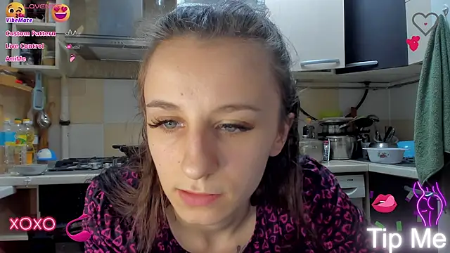 Snapshot of _Nika_Kik chatting on March 2025 07:38:02 PM Nika Kik online show from March 2025 07:38:02 PM