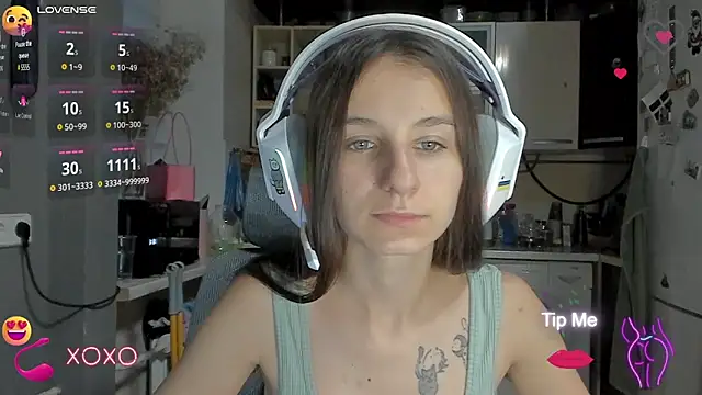 Snapshot of _Nika_Kik chatting on October 2025 03:18:01 PM Nika Kik online show from October 2025 03:18:01 PM