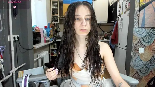 Snapshot of _Nika_Kik chatting on April 2026 04:08:01 PM Nika Kik online show from April 2026 04:08:01 PM