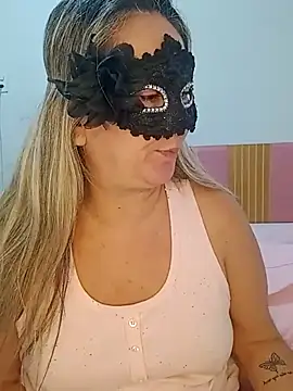 Snapshot of titiasexy chatting on April 2026 05:48:02 PM titiasexy online show from April 2026 05:48:02 PM