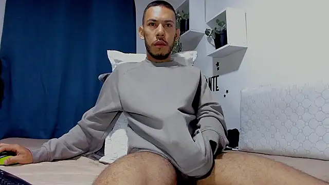 Aronxxs online show from March 2026 09:16:01 AM