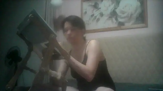 Snapshot of SunElizabeth chatting on April 2026 04:22:01 PM SunElizabeth online show from April 2026 04:22:01 PM