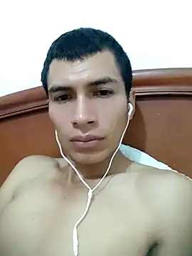 Snapshot of 008Alexan chatting on December 2024 01:03:01 PM 008Alexan online show from December 2024 01:03:01 PM