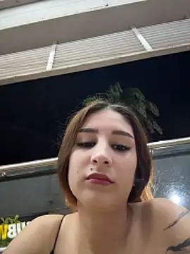 Mon Cherry online show from February 2026 01:33:01 AM