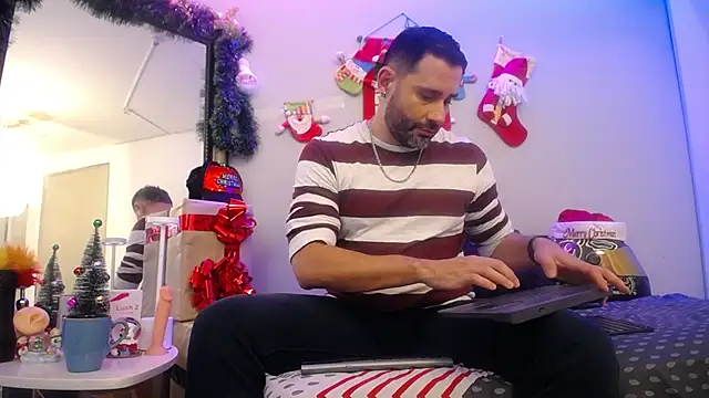 Snapshot of jonasbeards chatting on December 2025 07:53:02 PM jonasbeards online show from December 2025 07:53:02 PM