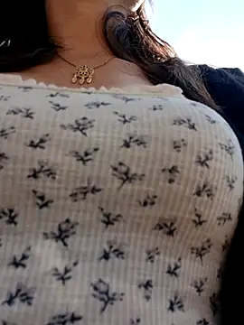 Violeta 12- online show from October 2025 07:41:01 PM