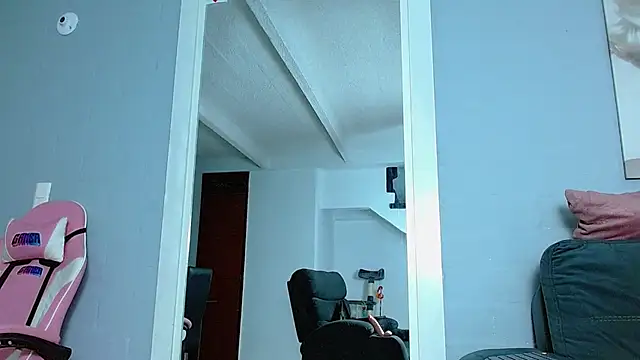 Snapshot of rousebonnett chatting on December 2024 10:02:02 PM rousebonnett online show from December 2024 10:02:02 PM