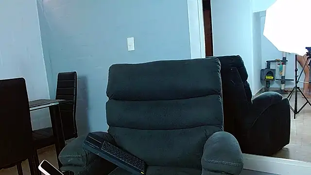 Snapshot of rousebonnett chatting on January 2025 07:11:01 PM rousebonnett online show from January 2025 07:11:01 PM