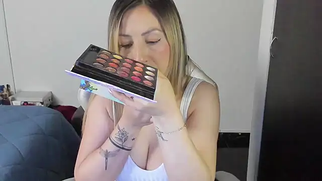 Andreina Suann online show from February 2025 10:23:01 AM