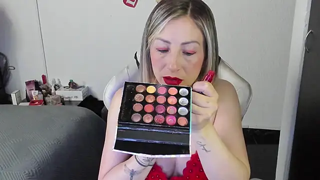 Andreina Suann online show from October 2025 12:13:02 PM