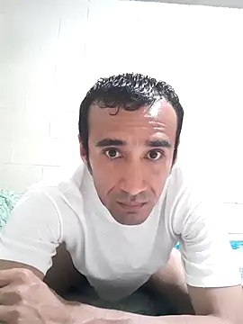 EIGUAP00 online show from February 2025 11:04:02 PM