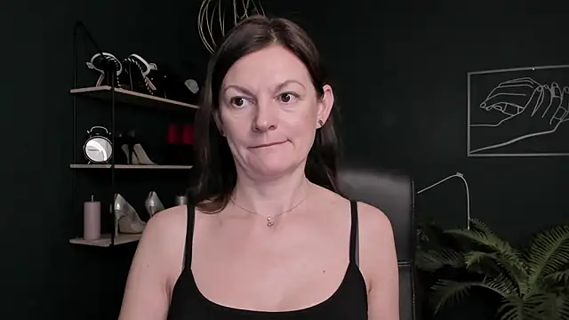 VivianWILD online show from October 2025 07:34:02 AM