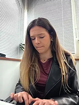 Snapshot of lucie_mehott chatting on March 2026 09:13:01 AM lucie mehott online show from March 2026 09:13:01 AM