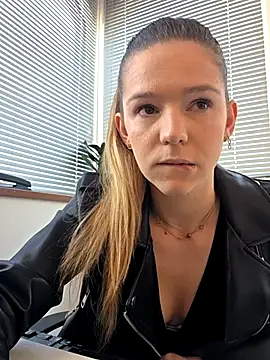 Snapshot of lucie_mehott chatting on March 2026 10:52:01 AM lucie mehott online show from March 2026 10:52:01 AM