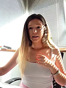 lucie mehott online show from April 2026 08:20:02 AM