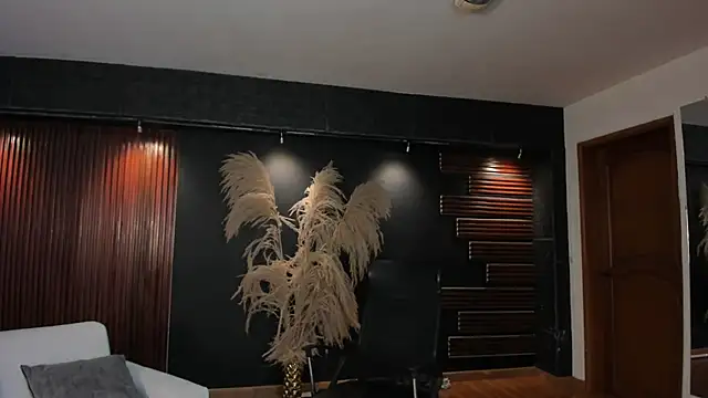 Snapshot of saracorraless chatting on October 2025 11:35:01 AM saracorraless online show from October 2025 11:35:01 AM