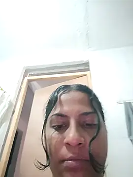 Snapshot of Giselabrunette25 chatting on January 2026 03:27:01 PM Giselabrunette25 online show from January 2026 03:27:01 PM