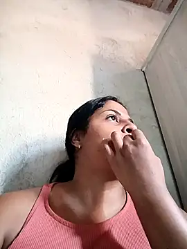 Snapshot of Giselabrunette25 chatting on January 2026 08:18:02 PM Giselabrunette25 online show from January 2026 08:18:02 PM