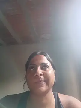 Giselabrunette25 online show from May 2026 08:37:01 PM