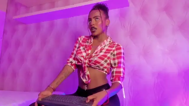 Hilary-banks online show from March 2025 06:35:01 AM