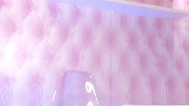 Hilary-banks online show from March 2025 04:32:01 AM