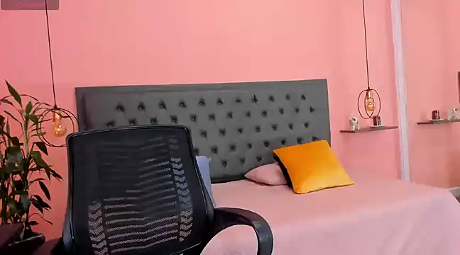 Snapshot of Alana_Suares1 chatting on January 2025 07:21:01 PM Alana Suares1 online show from January 2025 07:21:01 PM