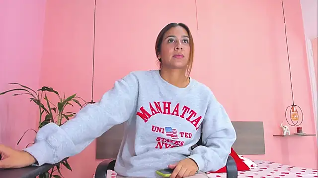 Snapshot of Alana_Suares1 chatting on February 2025 07:47:01 PM Alana Suares1 online show from February 2025 07:47:01 PM