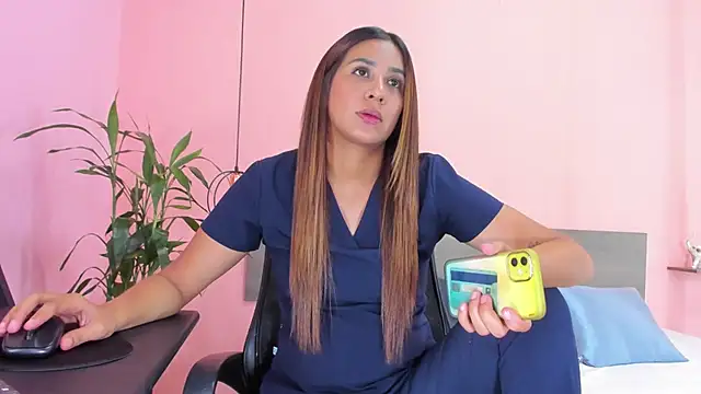 Snapshot of Alana_Suares1 chatting on March 2025 08:29:02 PM Alana Suares1 online show from March 2025 08:29:02 PM