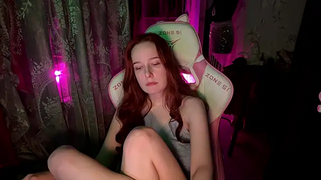 Snapshot of pearl_princess_ chatting on June 2026 11:46:01 PM pearl princess online show from June 2026 11:46:01 PM