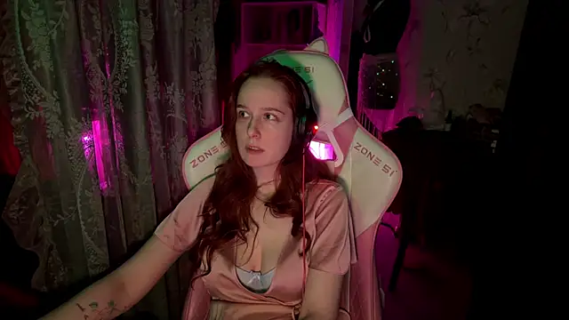 Snapshot of pearl_princess_ chatting on June 2026 03:09:01 AM pearl princess online show from June 2026 03:09:01 AM