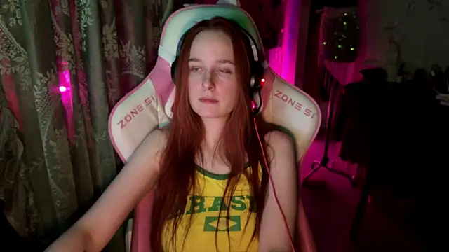 Snapshot of pearl_princess_ chatting on July 2026 02:19:02 AM pearl princess online show from July 2026 02:19:02 AM
