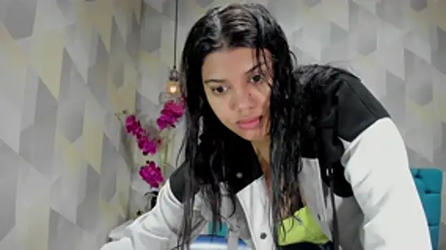 LindaBreeS online show from November 2025 12:29:02 PM