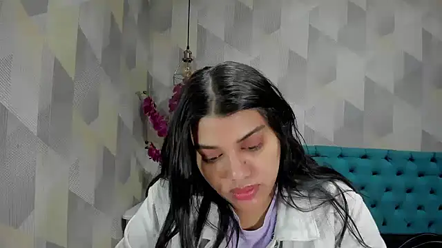 LindaBreeS online show from November 2025 12:36:02 PM