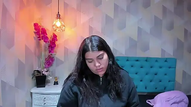 LindaBreeS online show from December 2025 04:47:01 PM