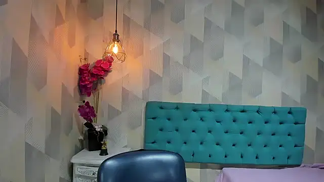LindaBreeS online show from May 2026 01:26:01 PM