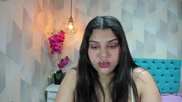 LindaBreeS online show from May 2026 03:47:01 AM
