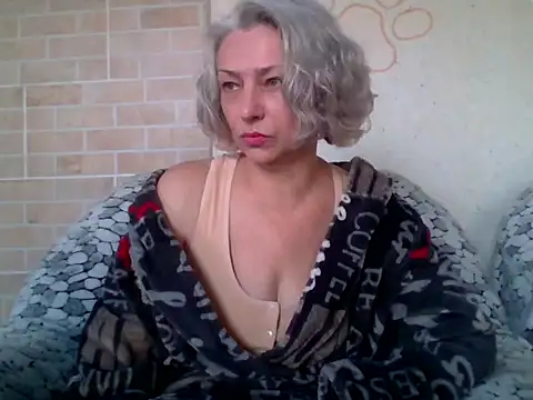 Lorie Carrie online show from April 2026 08:21:02 AM