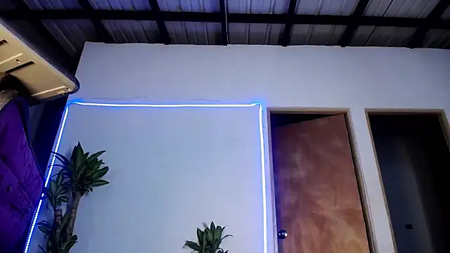 Snapshot of valeng_doll chatting on February 2025 06:03:01 AM valeng doll online show from February 2025 06:03:01 AM