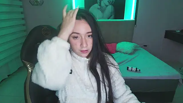 Snapshot of Andrea_Ramos chatting on February 2025 11:59:02 PM Andrea Ramos online show from February 2025 11:59:02 PM