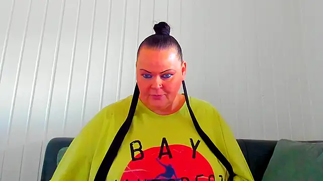 Snapshot of MilanaBiegert chatting on March 2026 12:55:01 PM MilanaBiegert online show from March 2026 12:55:01 PM