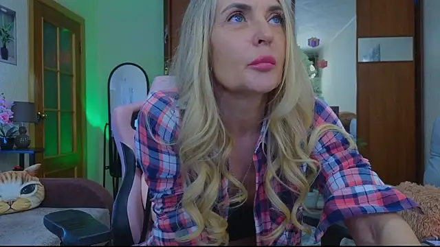 Snapshot of amelia_blondy chatting on January 2025 02:10:02 PM amelia blondy online show from January 2025 02:10:02 PM