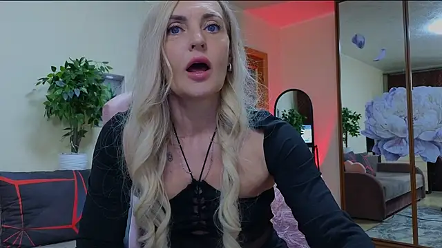 Snapshot of amelia_blondy chatting on March 2025 09:28:01 AM amelia blondy online show from March 2025 09:28:01 AM