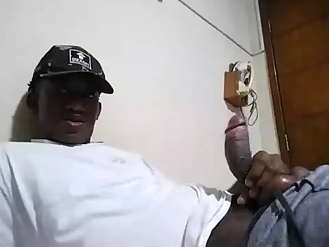 Snapshot of eirdxxx chatting on December 2024 04:48:02 AM eirdxxx online show from December 2024 04:48:02 AM