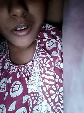 Snapshot of sexyindi_couple chatting on December 2024 06:38:02 PM sexyindi couple online show from December 2024 06:38:02 PM